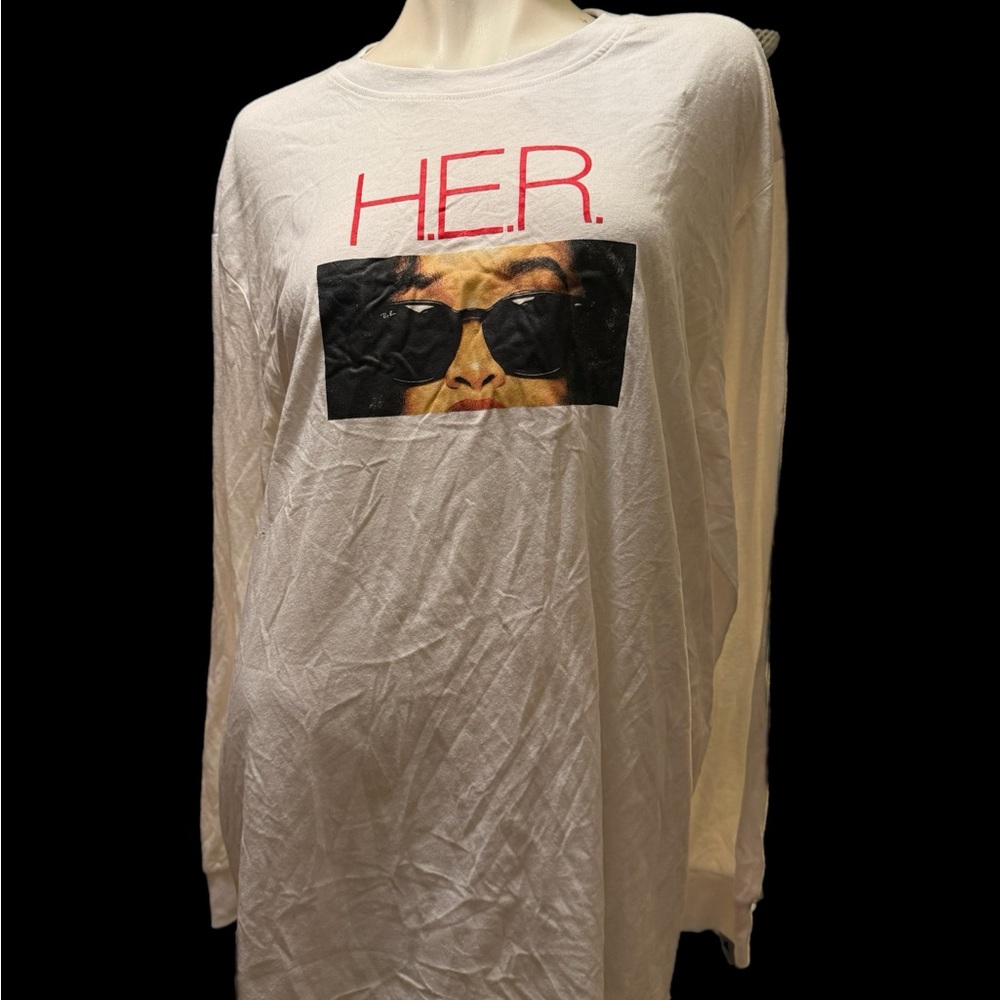 H.E.R. Graphic White Women's Top